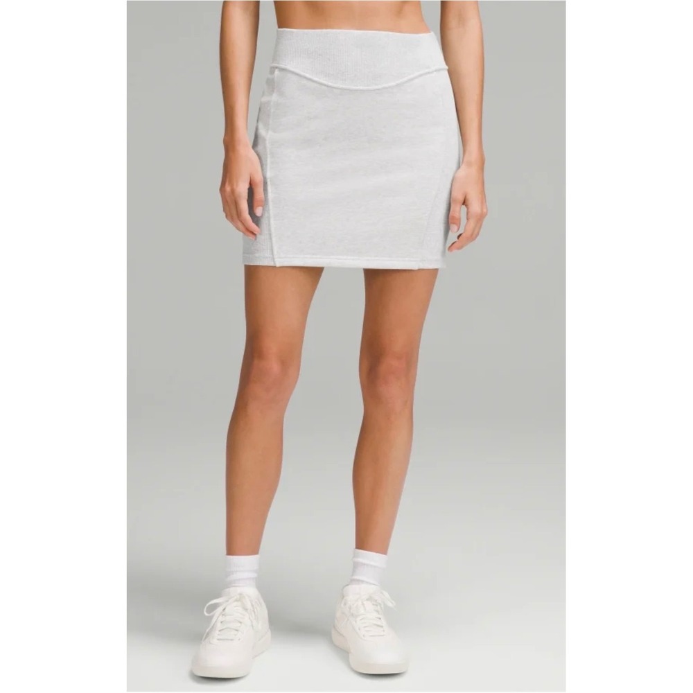 NWT‎ Lululemon Scuba High Rise Mini Skirt Heathered Core Ultra Light Grey Fleece